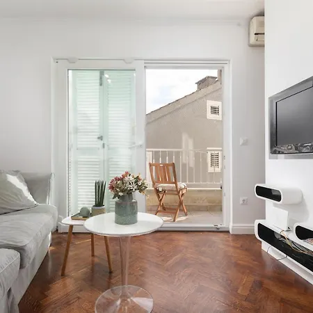 Cozy Maja Apartment